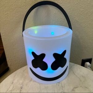 DJ MARSHMELLO LED LIGHT UP TREAT BUCKET FOR A GLOWING & SAFE HALLOWEEN